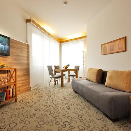 Petul Apart Hotel Am Ruhrbogen Bochum Esterno foto