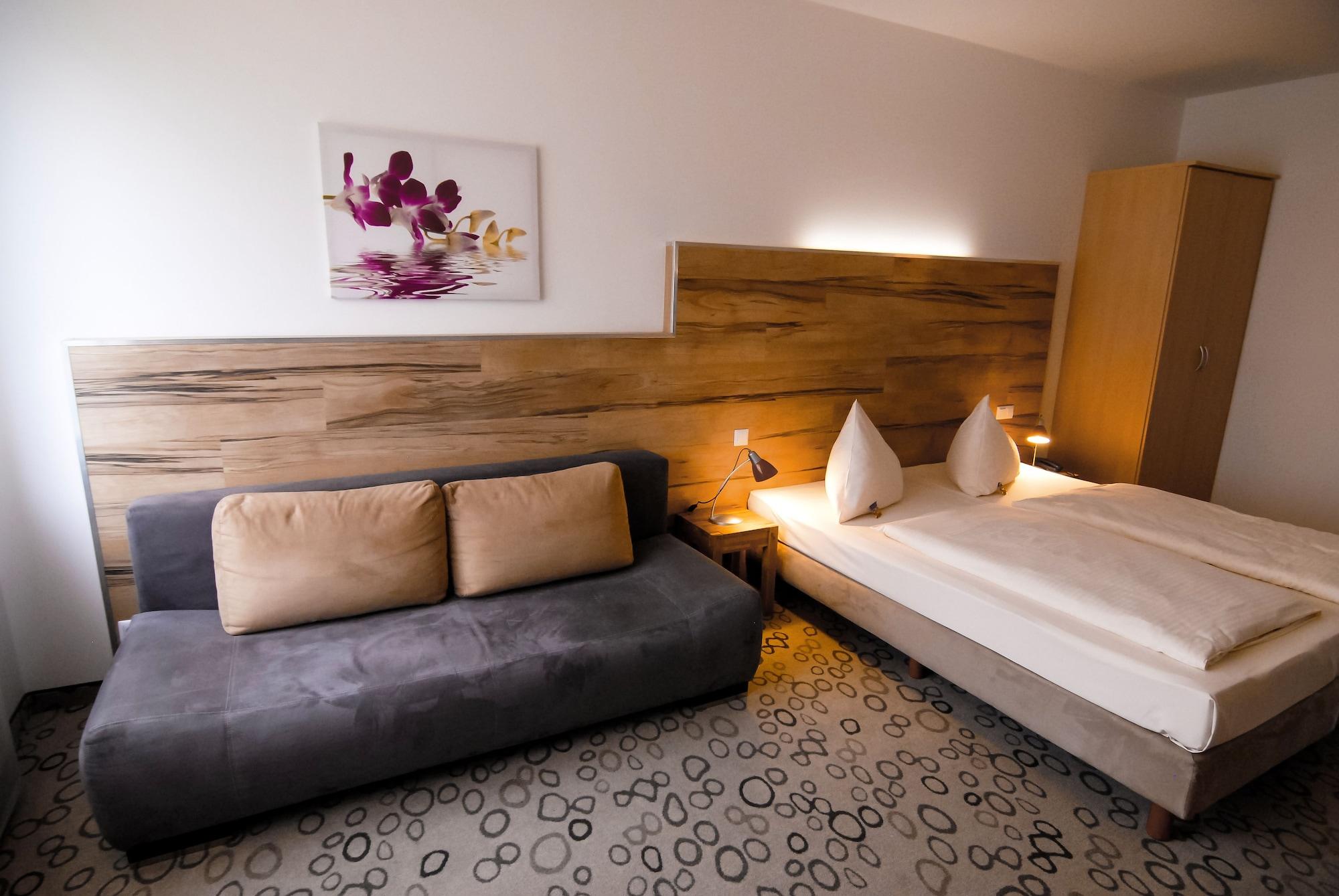 Petul Apart Hotel Am Ruhrbogen Bochum Esterno foto