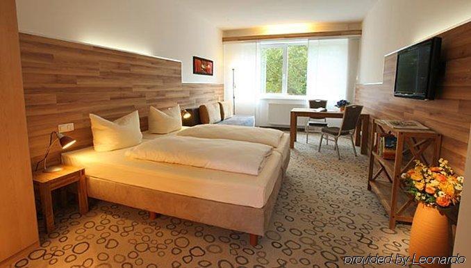 Petul Apart Hotel Am Ruhrbogen Bochum Esterno foto