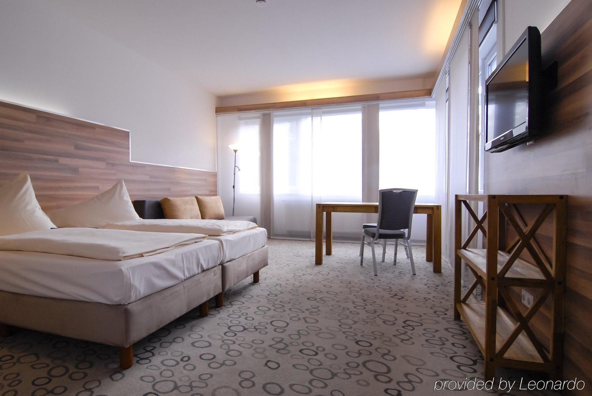 Petul Apart Hotel Am Ruhrbogen Bochum Esterno foto