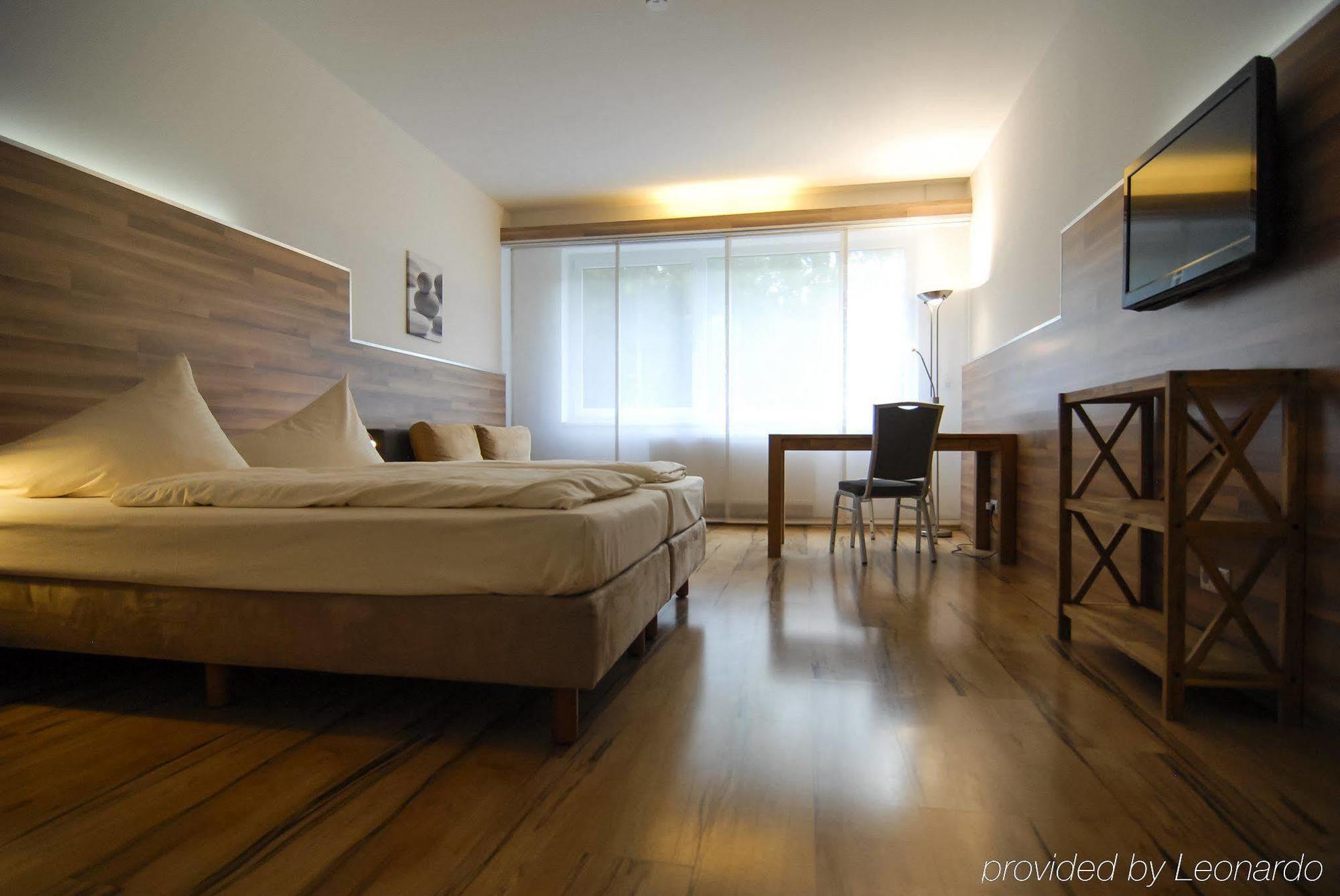 Petul Apart Hotel Am Ruhrbogen Bochum Esterno foto